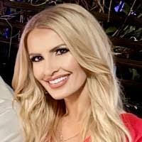 Marta Cullen's Instagram, Twitter & Facebook