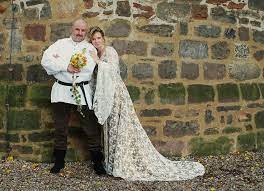 Check spelling or type a new query. Elfenhafte Brautkleider Mels Gewaenderey