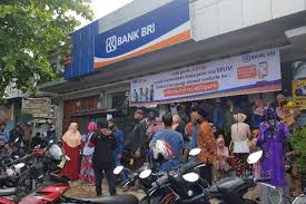 Penyetoran ke rekening bri secara tunai. Dlinnye Ocheredi Pered Ofisami Bri Bank Net Neobhodimosti Stoyat V Ocheredi Prosto Proverte Na Eform Bri Co Id Bpum Nachedeu
