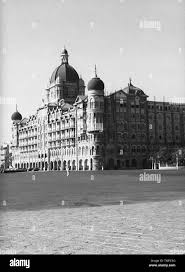 THE TAJ MAHAL HOTEL, APOLLO BUNDER 1955 ...