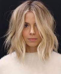 The medium length bob haircut gives you unending options for classic hairstyles. 22 Cute Trendy Wavy Hairstyles For Medium Length Hair Entertainmentmesh Wavyhair Wavy Wavybobhairsty Thick Hair Styles Medium Hair Styles Long Hair Styles