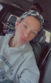 Kayla Bosworth's Instagram, Twitter & Facebook