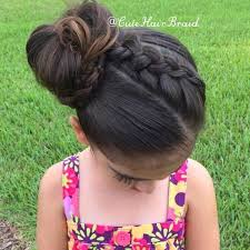 Your royal gown with this stunning hairstyle will surely give you a magnificent look when worn along with a dashing set of necklace and earrings. 98 Gorgeous Side Bun Hairstyles To Fall In Love With