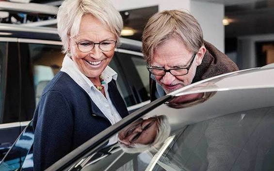 Older drivers - How to drive safely as an older driver | The AA