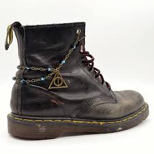 Find top designer fashion products for your docs shoes search on shopstyle. Boot Chain Bracelet Ravenclaw Jewelry For Combat Boots Army Boots Docs Dr Martens Doctor Martens Doc Martins Harry P Boots Combat Boots Boot Chains