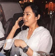 江左有个貌美的老婆，可是她却经常出差。 去干嘛？ 不是忙着给他带帽子，而是瞒着他降妖除魔去了。 得知真相的江左连连叹息，看来自己也坐不住了。 为了他美好的夫妻生活，江左只能暗中出手。 降妖除魔嘛，维护天地秩序嘛，没问题. åˆ˜å¾·åŽè€å©†ä¸ºä½•å¾ˆå°'éœ²é¢ çœ‹åˆ°ç…§ç‰‡åŽ éš¾æ€ªå¾ˆå°'æ™' æ—¶å°šä¹‹å®¶