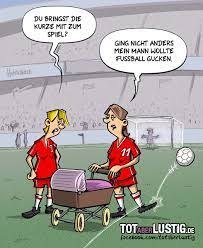 Lustiger fußball lustige sprüche fussball zeichnen comics lustig. Tot Aber Lustig On Twitter Zum Tag Der Kinderbetreuung Aus Frauen Fussball Cartoons Https T Co Yvbgrbykud