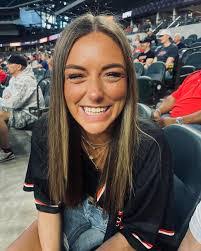 Kate Hope's Instagram, Twitter & Facebook