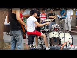 Download lagu layu dihujung mekar mp3 dapat kamu download secara gratis di metrolagu. Layu Dihujung Mekar 3gp Mp4 Mp3 Flv Indir