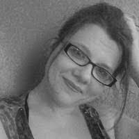 Tara Phares's Instagram, Twitter & Facebook