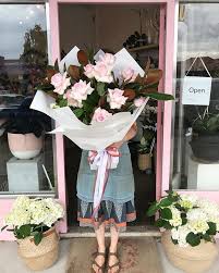 Flower Bowl Geelong En Instagram Rosie Romance It S A Beautiful Morning Of Gorgeous Market Fresh Blooms Www Flowe In 2020 Flower Bowl Beautiful Morning Florist