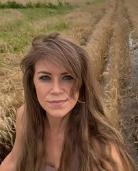 Honey you stoped talking to me, This might be my last post if I don't get a  𝙃𝙞💔 Laura farms