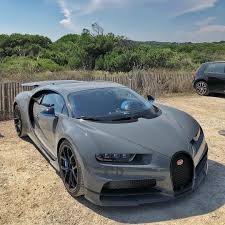 Epingle Par Hill Side Sur Luxury Cars En 2020 Voitures De Luxe Bugatti Voiture