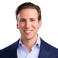 Alexander Foreman's Instagram, Twitter & Facebook