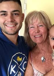 Paula Oswald's Instagram, Twitter & Facebook