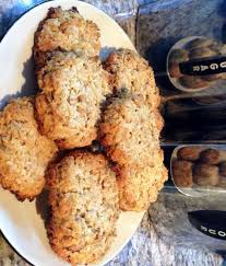 Galette Avoine Coco Et Miel Recettes Qc Ca Food Desserts With Biscuits Biscuit Cookies