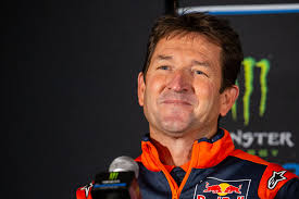 Ian Harrison's Instagram, Twitter & Facebook