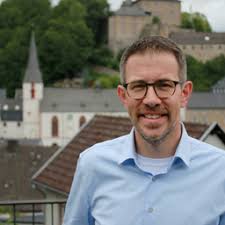 In the past few days, the profits from our lottery have also been handed over. Klaus Reiferscheid Abteilungsleiter Vertriebsmanagement Vr Bank Nordeifel Eg Xing