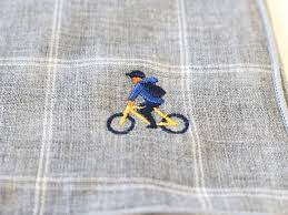 メール便 ハンカチ プレゼント ガーゼハンカチ マスク 手作りマスクに 手拭き ハンカチマスク ハンカチギフト ふわふわ 自転車刺繍 cycle サイクル サイクリスト サイクリング チェック柄 自転車モチーフ 綿100 ダブルガーゼ 贈り物 日本製 刺繍 ハンカチ ハンカチ