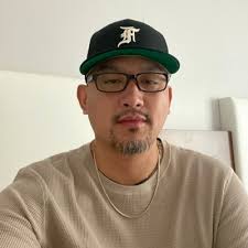 Ron Villanueva (@RonVillanueva00)