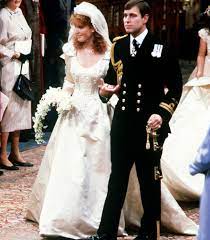 The Story Of Fergie S Wedding Dress Reveals What It S Really Like Being A Royal Bride Royal Wedding Gowns Royal Wedding Dress Sarah Ferguson Wedding Dress