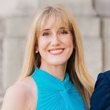 Nicole Theriot's Instagram, Twitter & Facebook