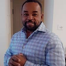 📌Save this luxury Airbnb for your next trip to the Smoky Mountains ⛰️  📍Sevierville, Tennessee Blackberry Chalet is the perfect year-round  getaway. Sleeps 12 🛌 Enjoy!🏊‍♂️Indoor Pool 🎯Game Room📽️Theater 🛀Hot  Tub🚙Nearby🗺️The Great