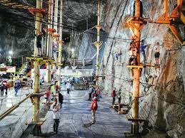 Indiferent de anotimp, temperatura in salina este de 16 grade celsius. Salina Praid Cea Mai Mare SalinÄ Din Romania Coltisor De Romania