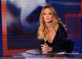All the latest breaking news on paola ferrari. Paola Ferrari La Malattia Non Le Risparmia Le Critiche Troppa Luce In Viso Affaritaliani It