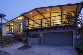 Baldwin Hills Restoration Embraces Its Midcentury Roots Baldwin Hills Mid Century Modern House House Styles