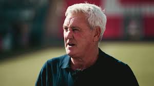 🗣️ "Tuesday night gives us an opportunity to quickly bounce back." More  from Steve Bruce ahead of tonight's fixture.  https://www.blackpoolfc.co.uk/news/2025/august/12/bruce--bounce-back-together/  🍊 #UTMP