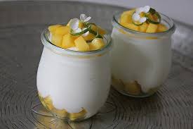 Limettencreme Auf Frischer Mango Rezept Mit Bildern Limettencreme Lebensmittel Essen Rezepte