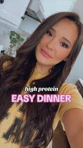 Ashley Schexnayder's Instagram, Twitter & Facebook