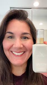 I am loving Goldie Locks’ new Blow Dry Spray! Say goodbye to heat damage  and fleeting styles. The Blow Dry Spray is a revolutionary heat styling  product featuring ground breaking SMP-4 technology. ...