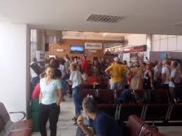 20 noiembrie 20170 1782 vești excelente pentru sucevenii care călătoresc din și spre capitala angliei. Foto Video Scandal Pe Aeroportul Suceava Cursa Suceava Roma A Fost AnulatÄ Suceavanews Ro