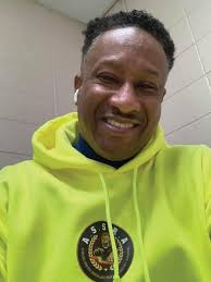 Lopez donating old iPads to organization aimed at helping Senegalese kids