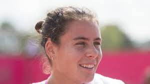 Emma Navarro's Instagram, Twitter & Facebook