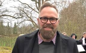 Fran Raymond's Instagram, Twitter & Facebook