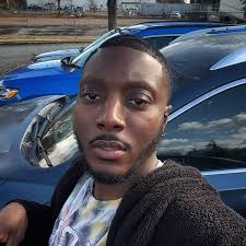 Amazon.com: Secrets: Everyone has one: 9798332594120: ., Seeze, Plowden,  Aaron: Books