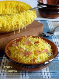 Veloce ricetta per abbinare dello speck alla pasta e naturalmente alla zucca. Spaghetti Di Zucca Con Gorgonzola Super Cremosi Ortaggi Che Passione