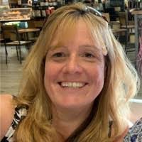 Donna Stull's Instagram, Twitter & Facebook