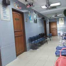 Železniční stanice komuter port klang 600 m. Klinik Dan Surgeri Raju Medical Clinic In Pelabuhan Klang