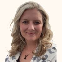 Kristin Paris's Instagram, Twitter & Facebook