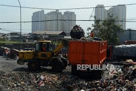 Afrikaans albanian arabic bengali chinese croatian czech danish dutch english finnish french german greek hindi hungarian icelandic indonesian italian japanese korean latin malay malayalam. Tempat Pembuangan Sampah Jakarta Di Sunter Segera Dibangun Republika Online
