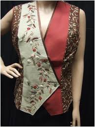 Love The Embroidery On This Refashion Clothes Embroidered Clothes Quilt Dress