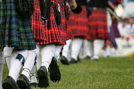 Highland games are held in many countries throughout the world where there are scottish connections, but this page is dedicated solely to games events in scotland. Bei Den Highland Games Schottische Kultur Erleben