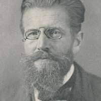 Eitel Noll på Arboga Tidnings redaktionMan vid skrivbord.