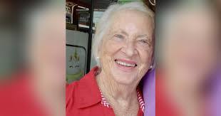 Nina Crowe's Instagram, Twitter & Facebook