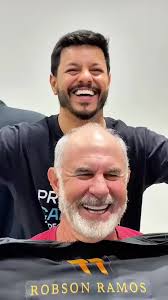 Nada mais do que o acessório do momento: Prótese Capilar da RR! Aqui você  não só encontra cabelo, mas encontra alegria novamente ao se olhar para o  espelho. O que te impede de mudar e viver um novo ...