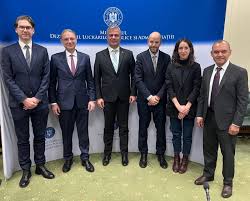 Ministrul Adrian-Ioan Veștea a primit, astăzi, la sediul Ministerului  Dezvoltării, Lucrărilor Publice și Administrației, o delegație a  Comitetului pentru Politici de Dezvoltare Regională din cadrul OCDE